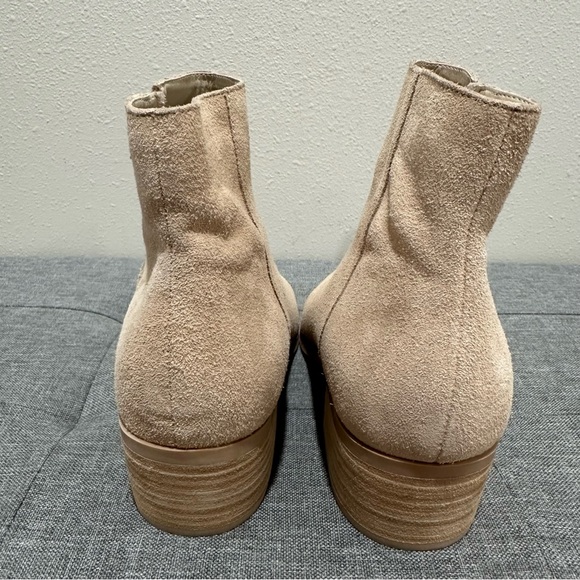 Dolce Vita Avie Booties - Picture 9 of 11